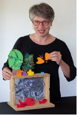 Gabi Scherzer und Tischbühne